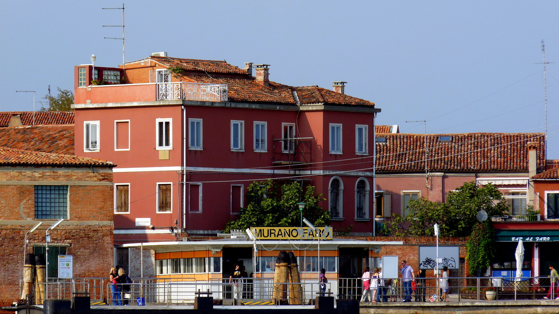 Набережная на острове Мурано, Италия