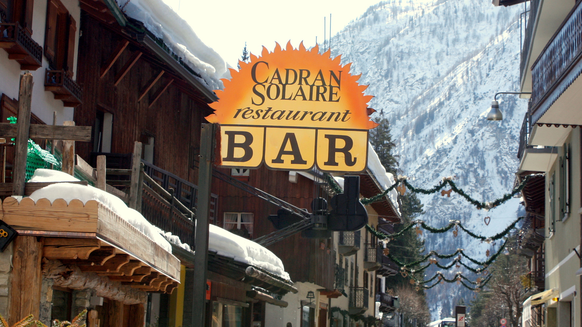 Ресторан на горнолыжном курорте Курмайор, Италия