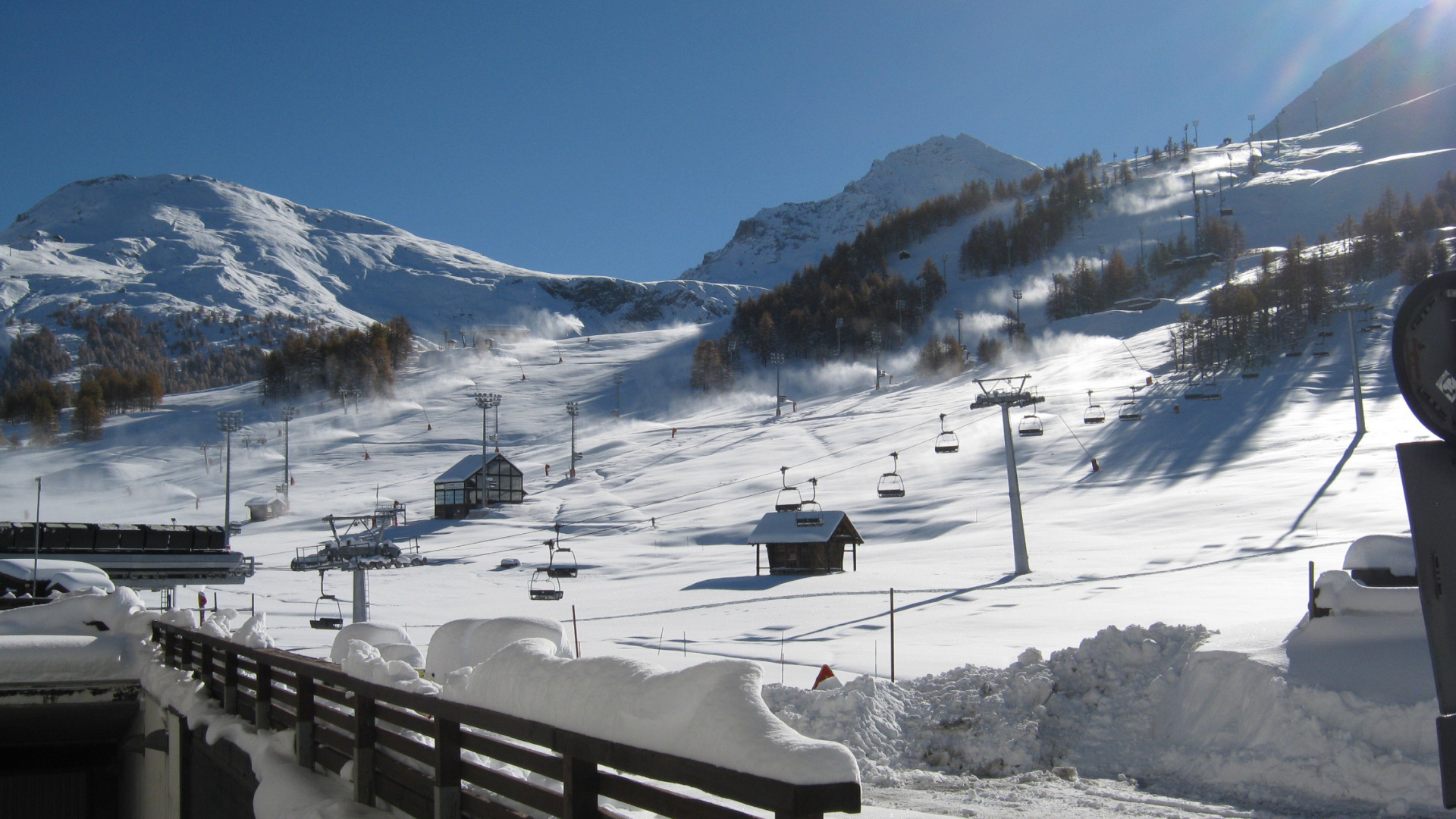 Sunshine ski resort Sestriere, Italy