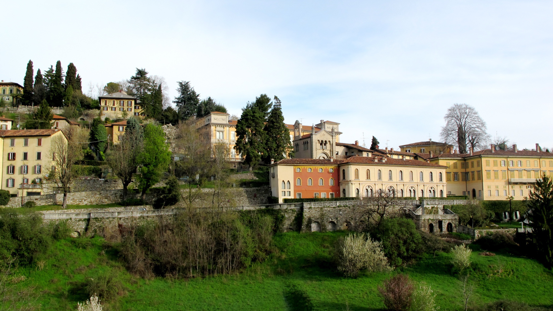 Городские здания в Бергамо, Италия