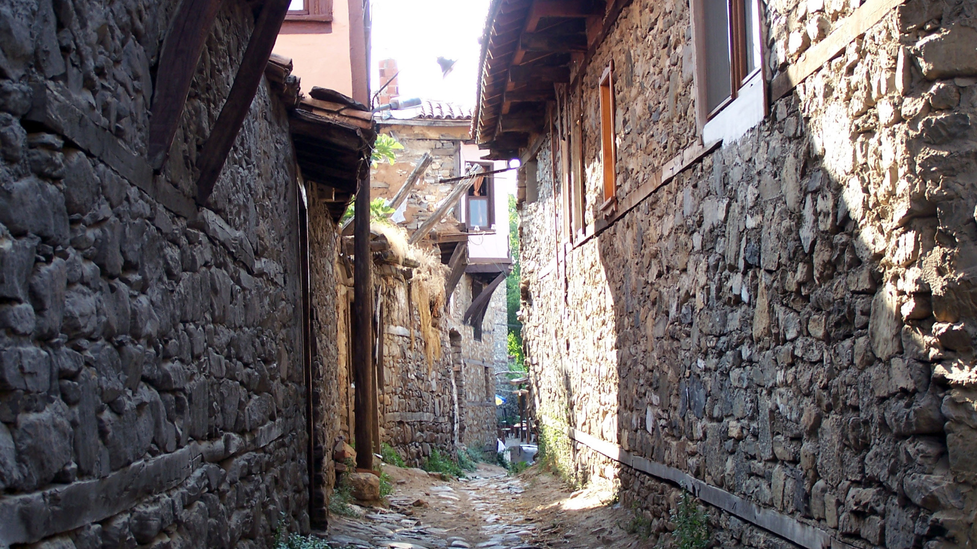 Старинная улочка в Мерсине, Турция