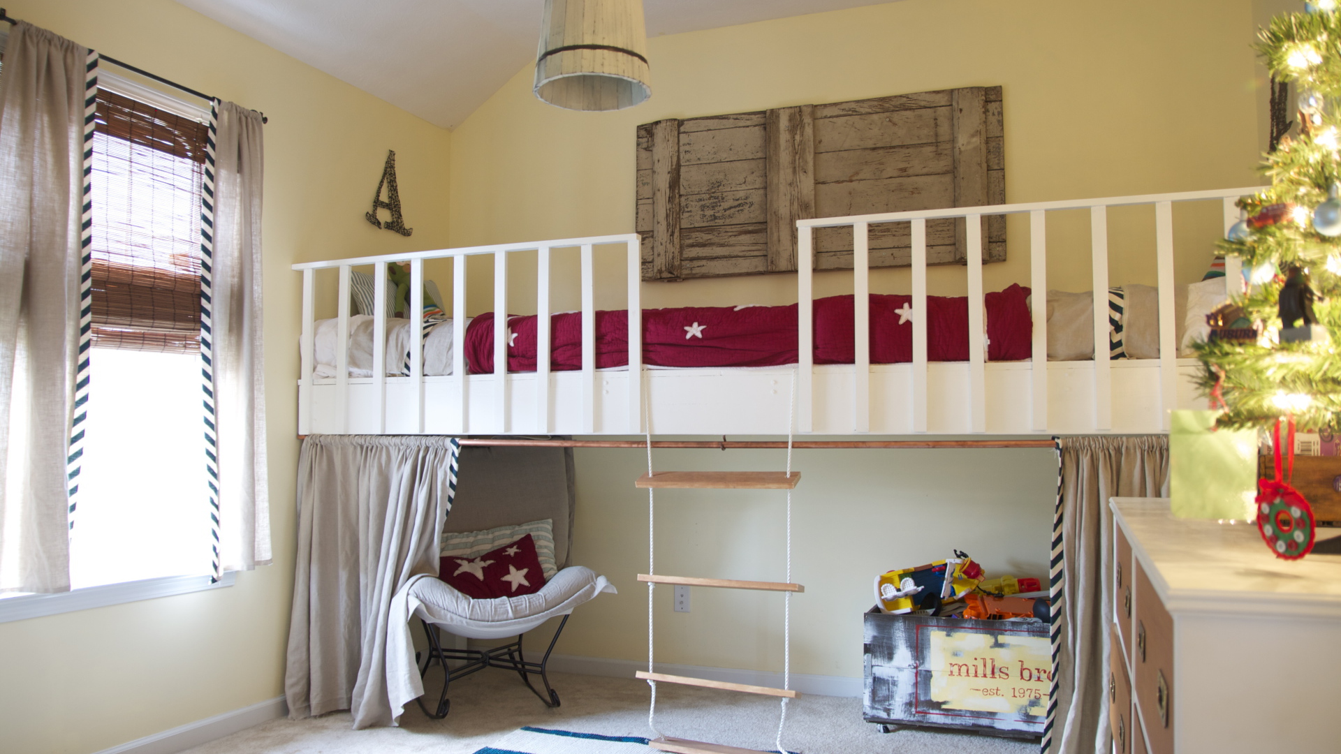 Рождественское оформление детской 