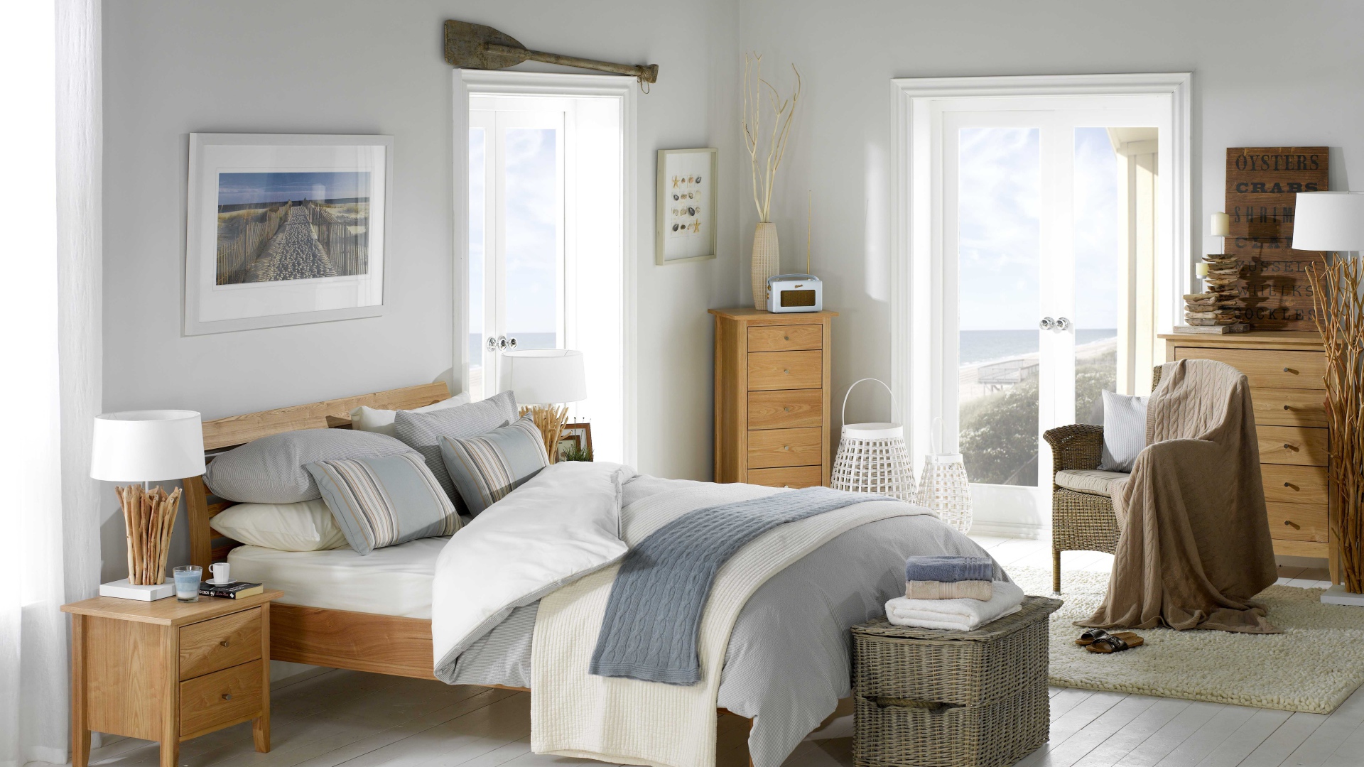 Светло сиреневый цвет стен в спальне