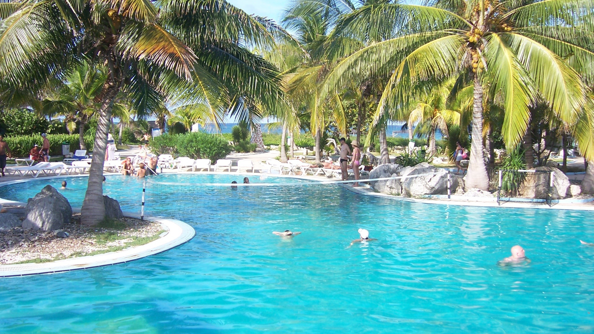 Бассейн в отеле на курорте Кайо Коко, Куба