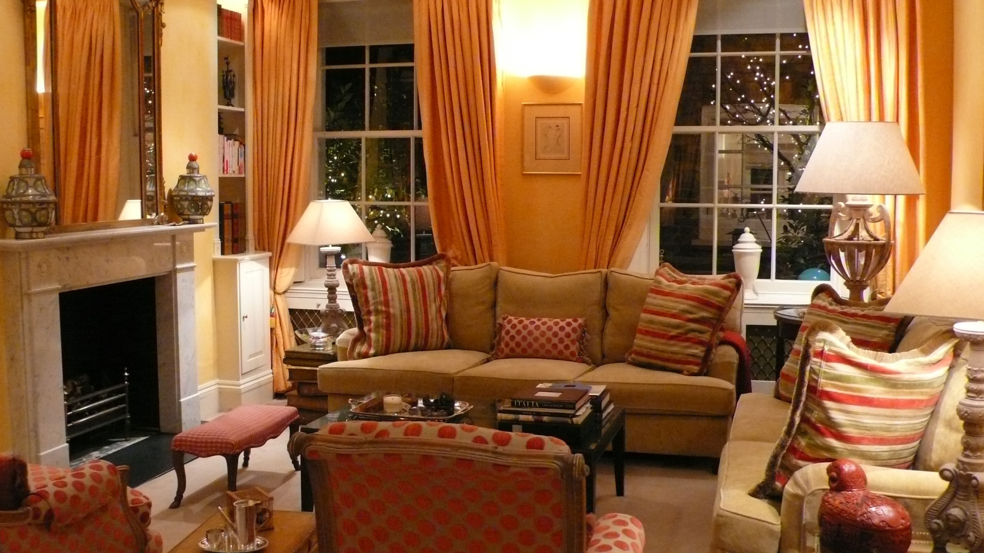 Гостиная в рождественский вечер