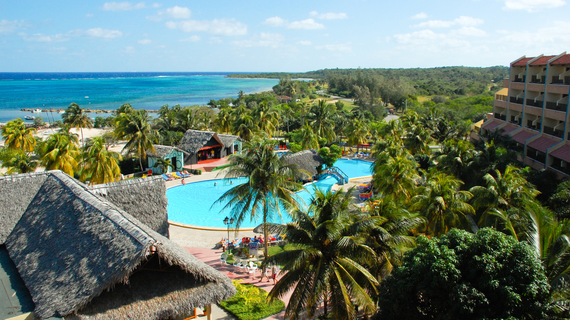 Панорама на курорте Гуардалавака, Куба