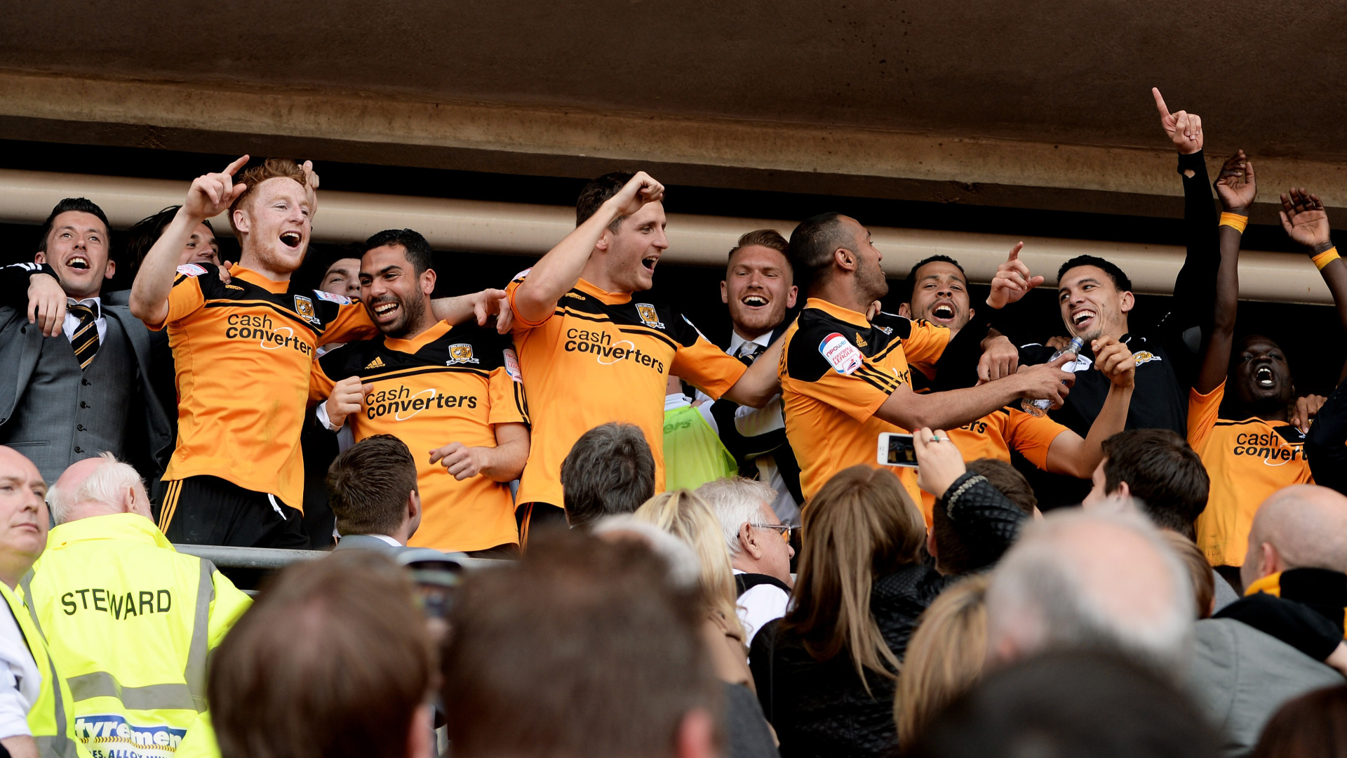 Популярный Халл Сити