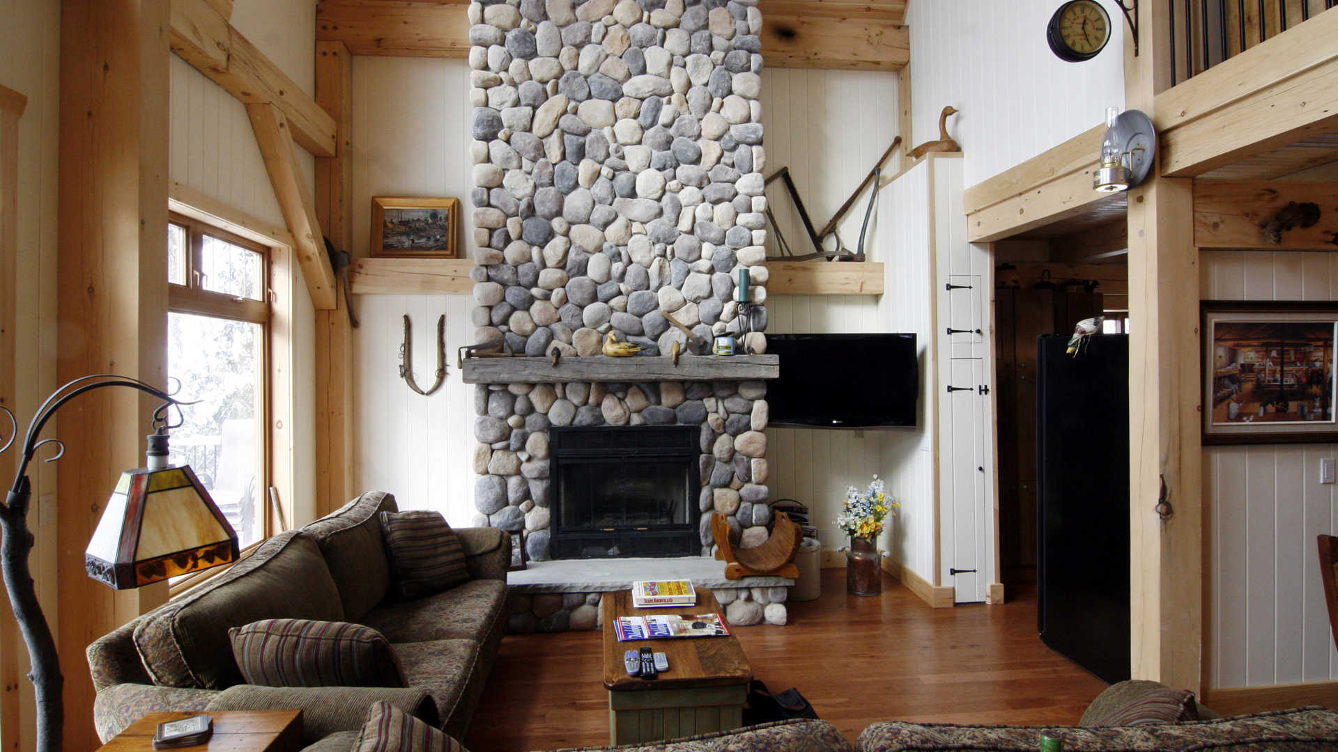 Комната с камином