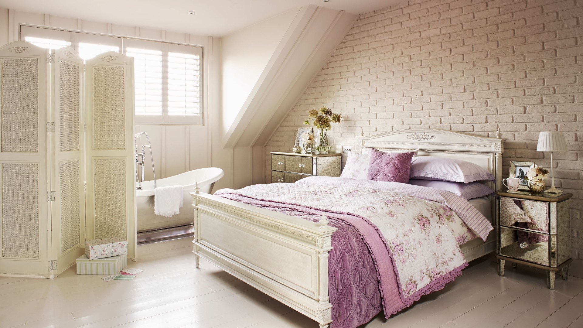 Ширма в спальне