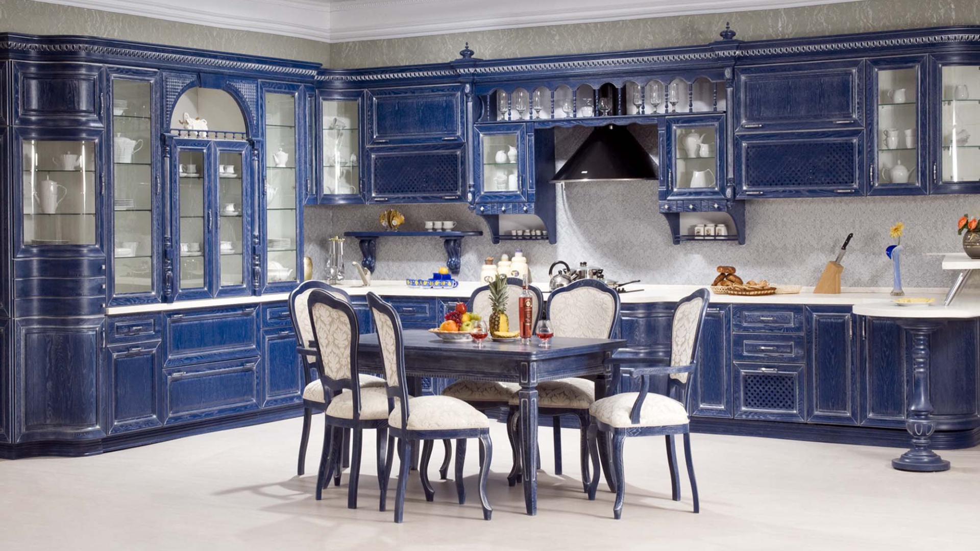 Просторная синяя кухня
