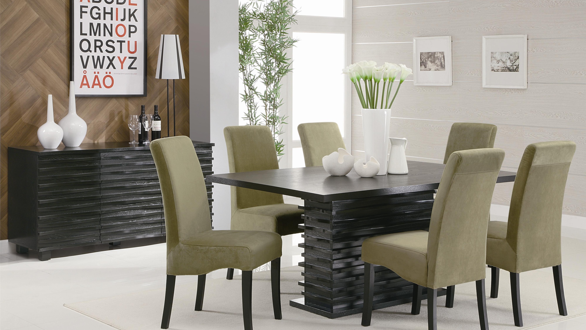 Азбука на стене в столовой