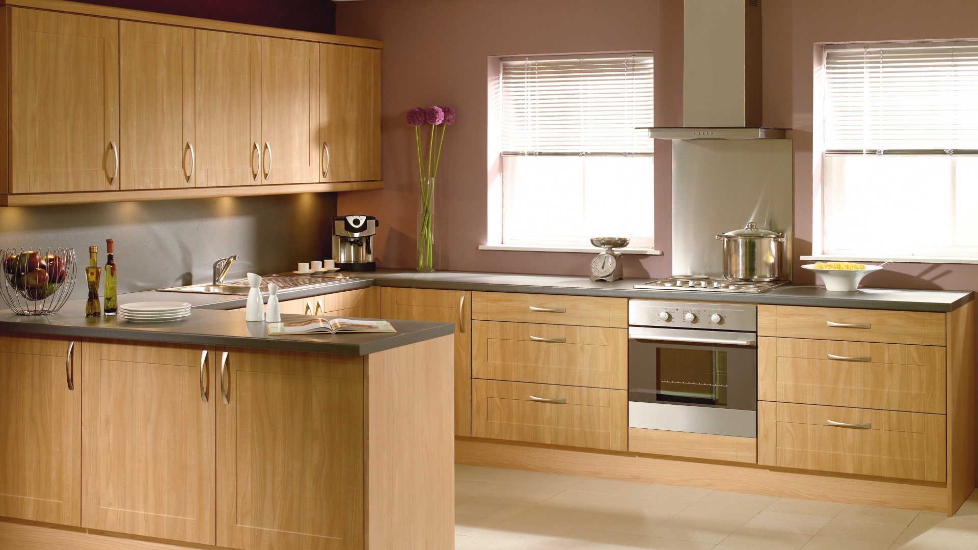 Два окна в кухне