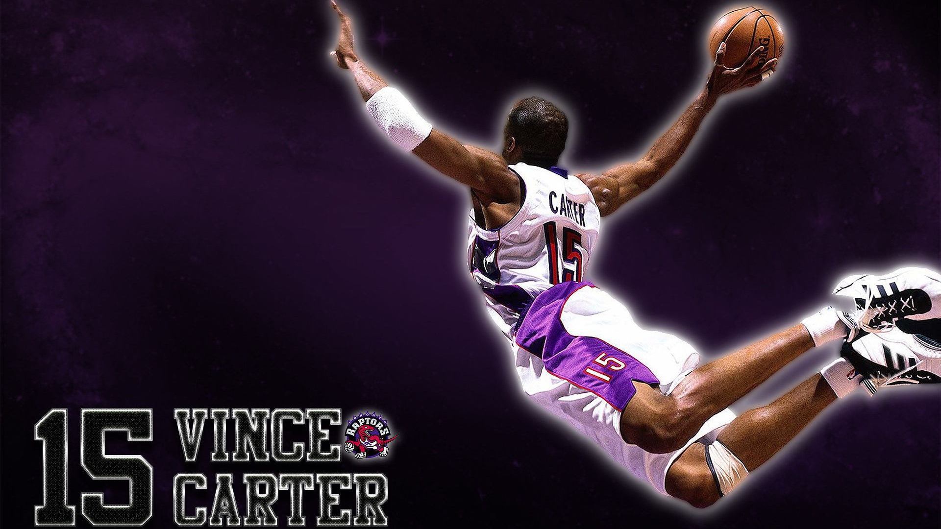 Винс Картер летает по баскетбольной площадке
