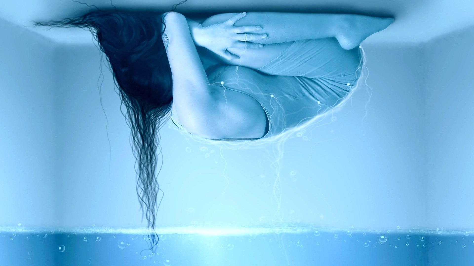 Девушка аниме спит на потолке