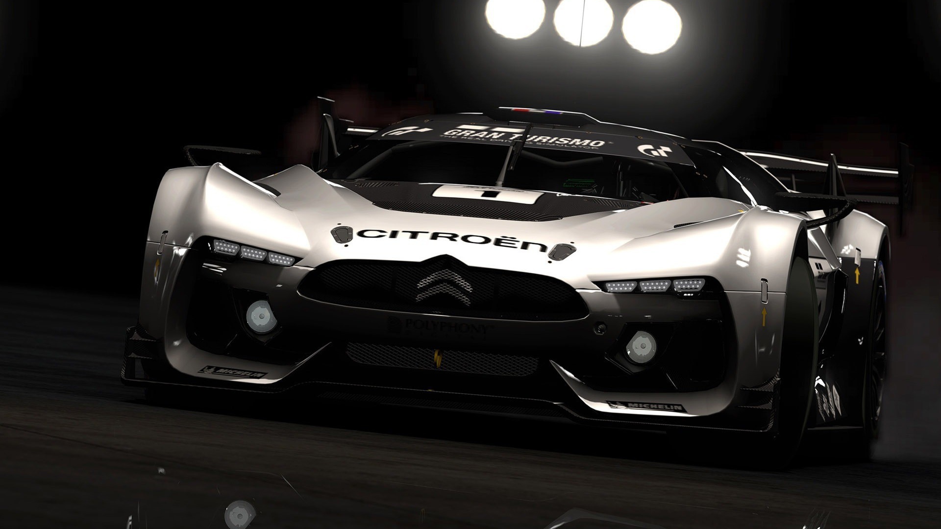 Серебристый Citroën Gran Turismo