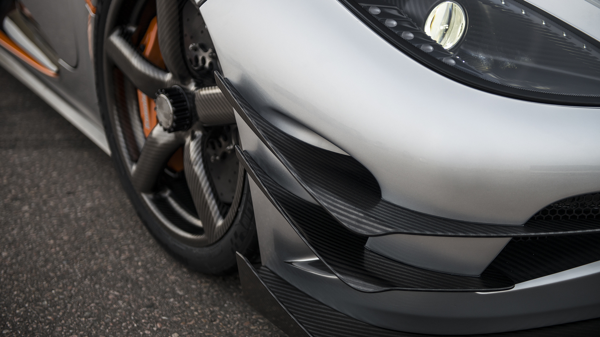 Фара автомобиля Koenigsegg Agera