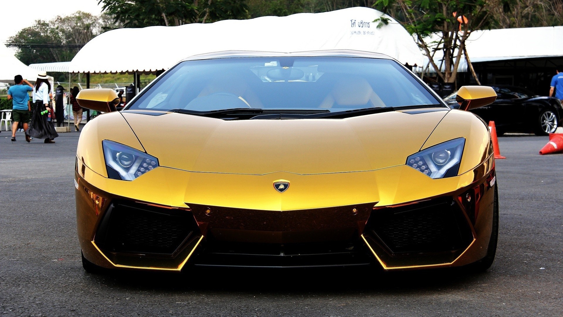 Золотой Lamborghini в Индии