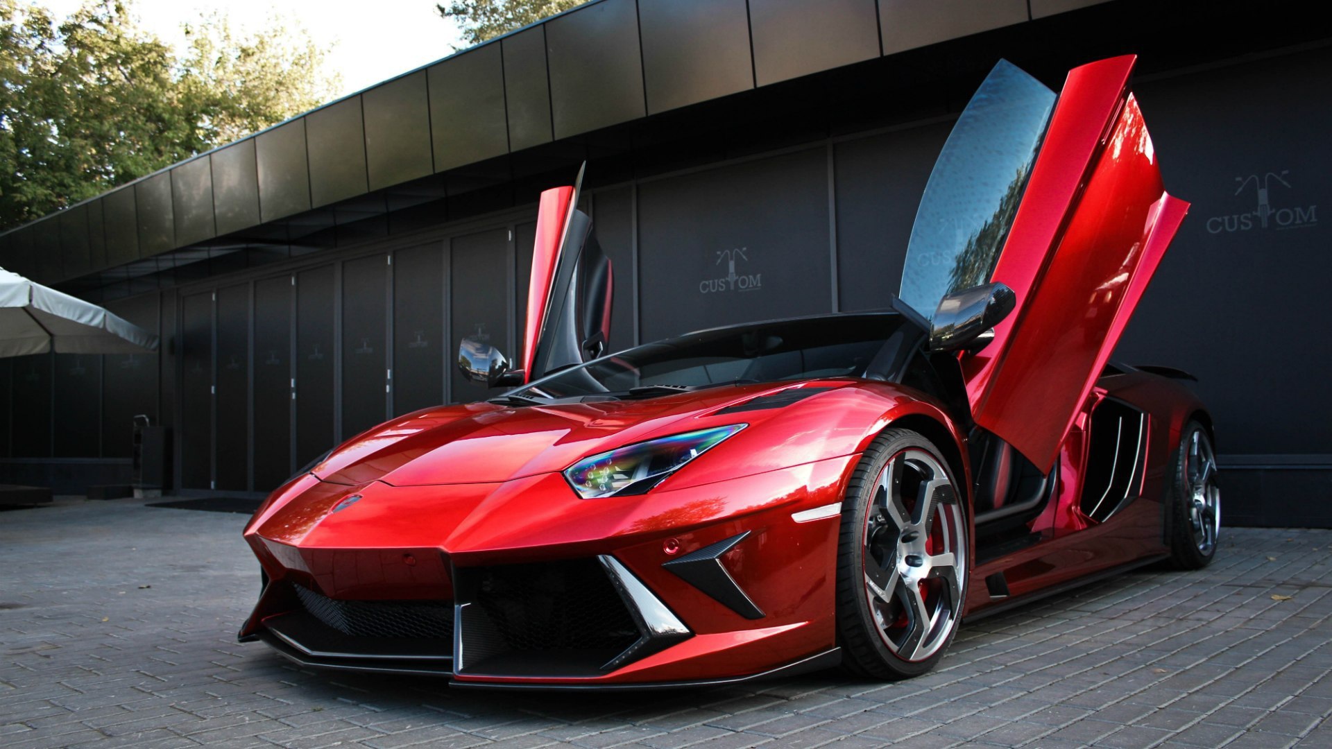 Красный Mansory Lamborghini Aventador LP700-4