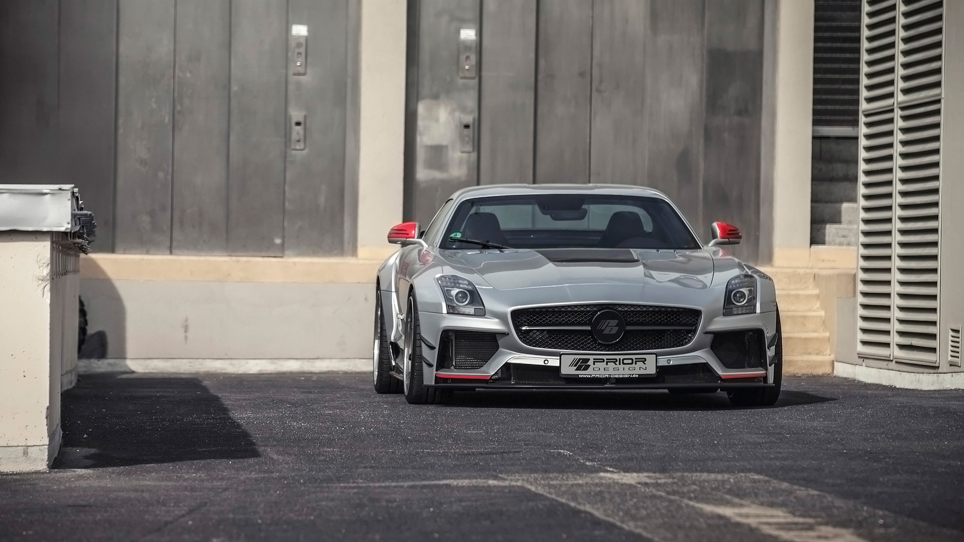 Дизайнерская модель Mercedes-Benz SLS AMG