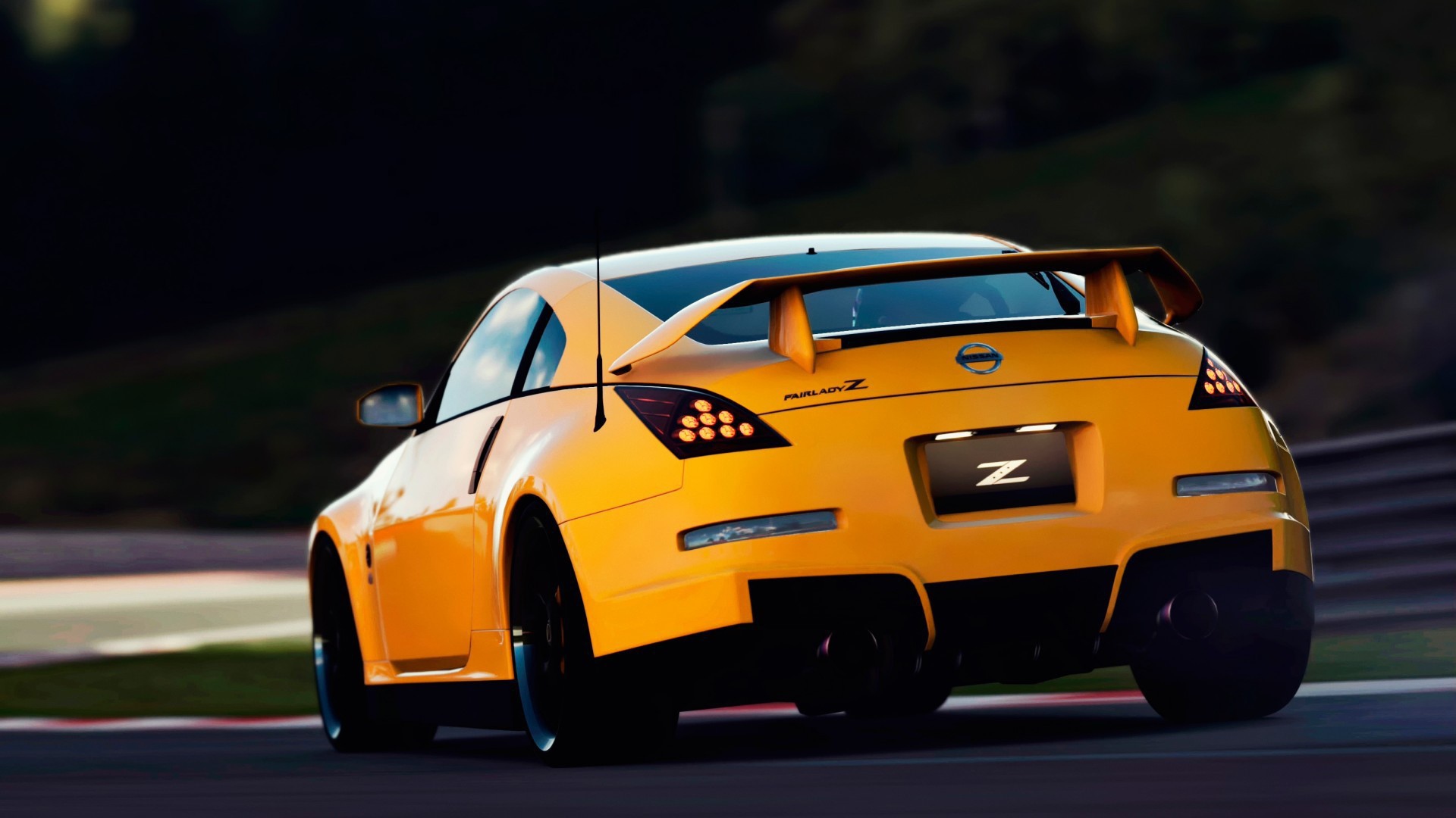 Желтый автомобиль Nissan 350Z