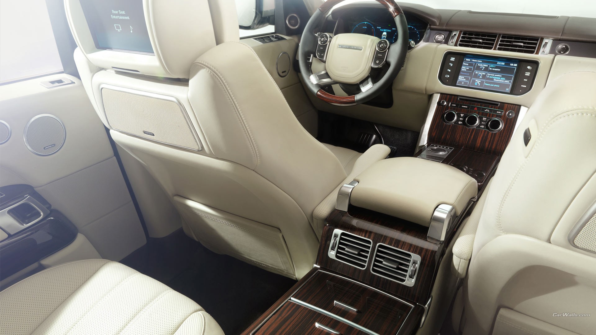 Интерьер автомобиля Range Rover