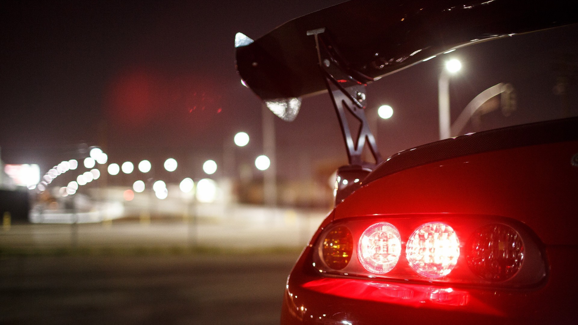 Стоп сигнал красной Toyota Supra