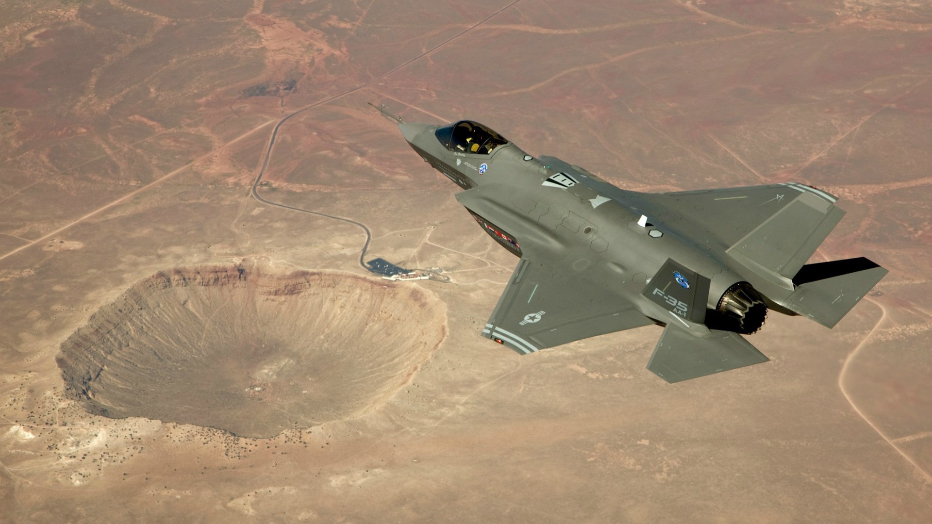 Истребитель-бомбардировщик Lockheed Martin F-35