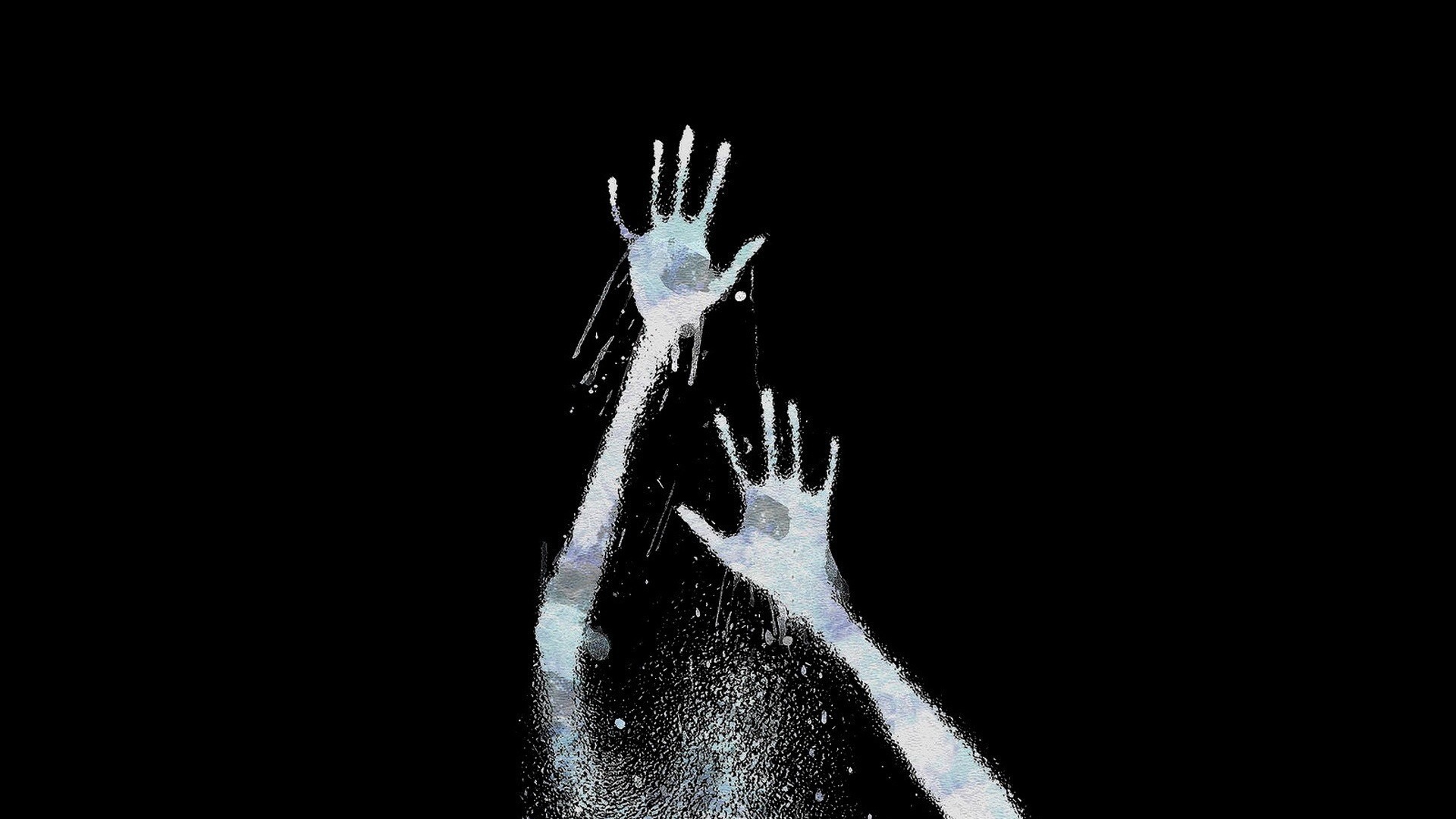 Следы рук на черном фоне