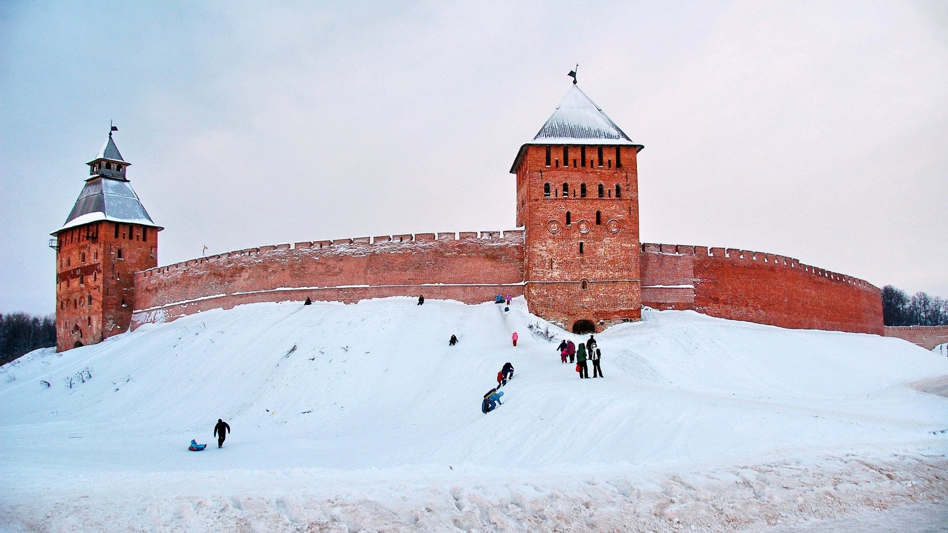 Старинная крепость в Великом Новгороде