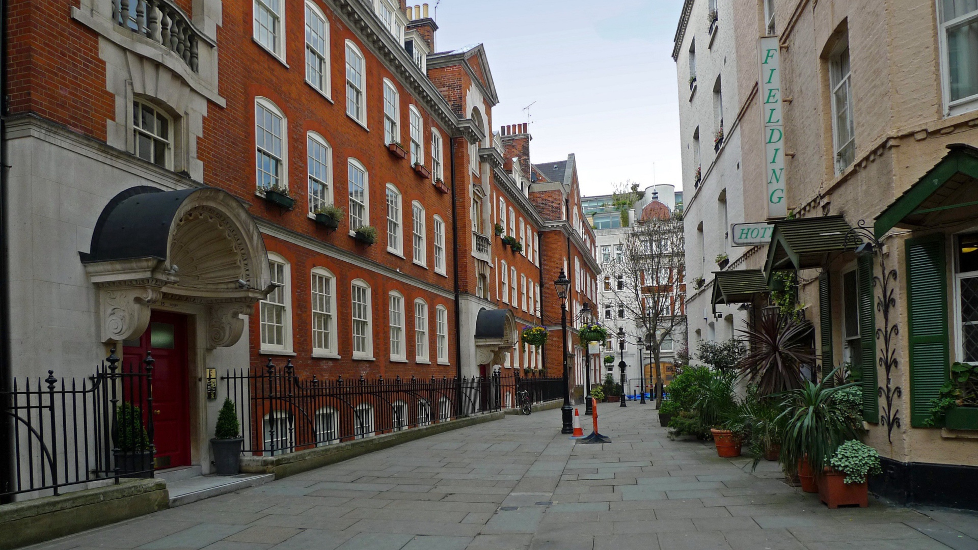 Уютная улочка в Европейском городе