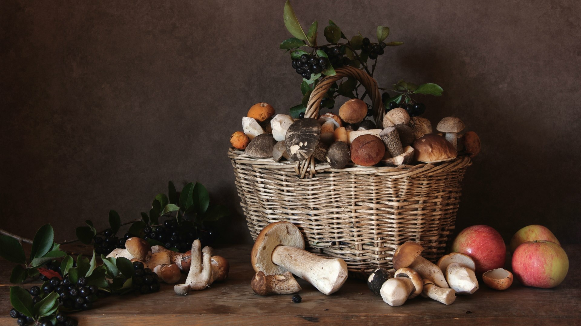 Корзина с плодами осени