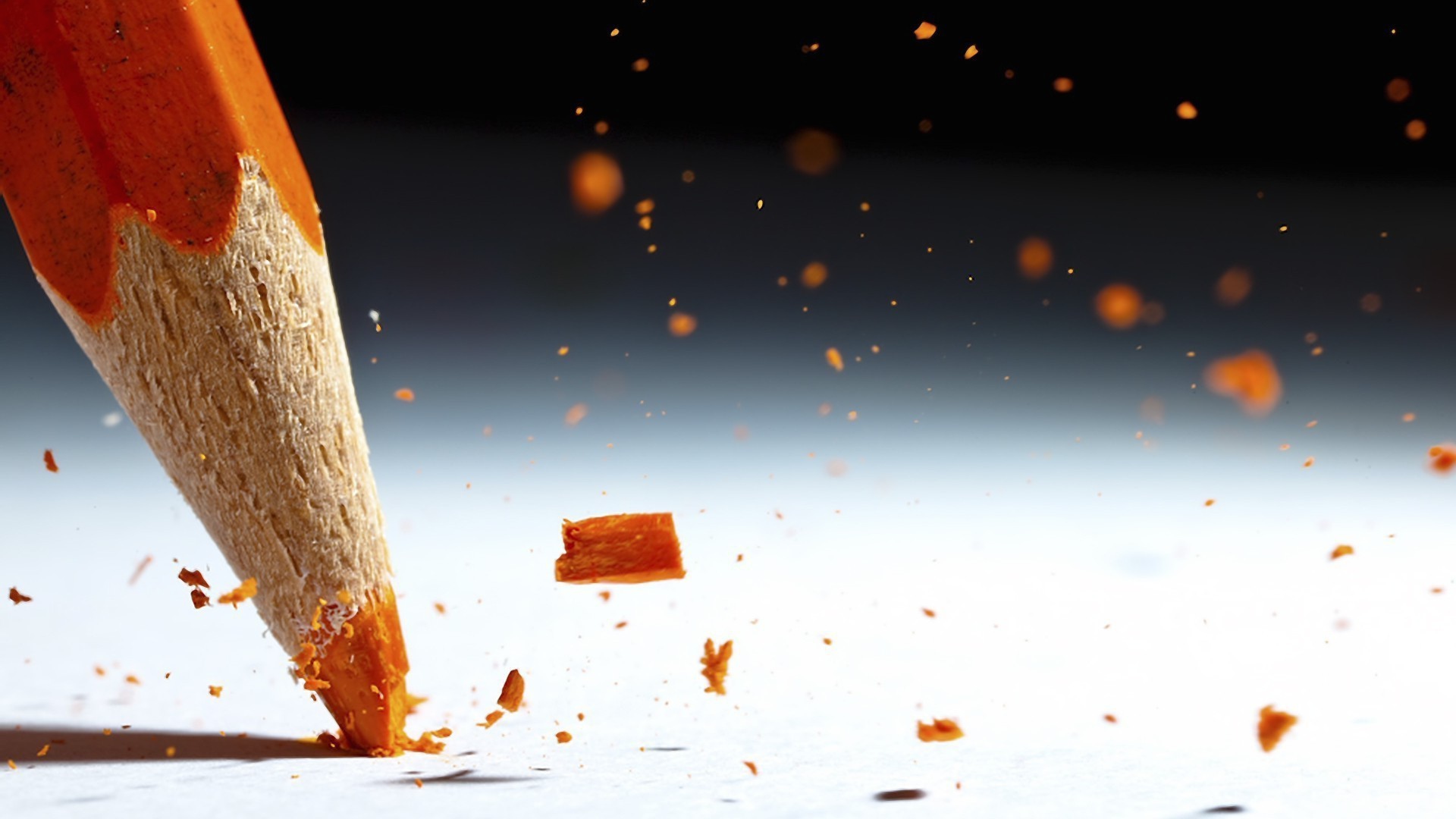 Крупный план оранжевого карандаша