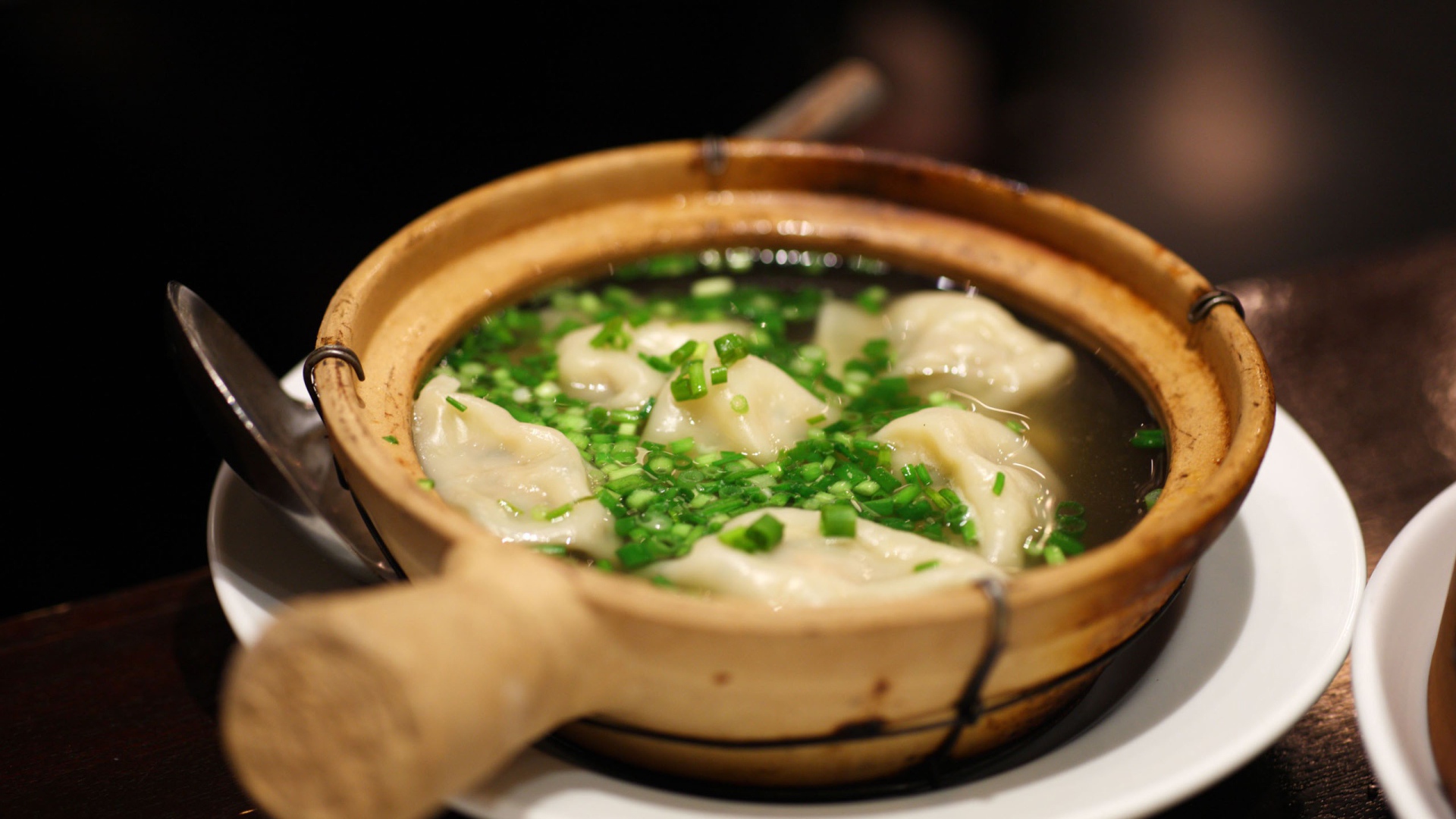 Суп с клецками и зеленью