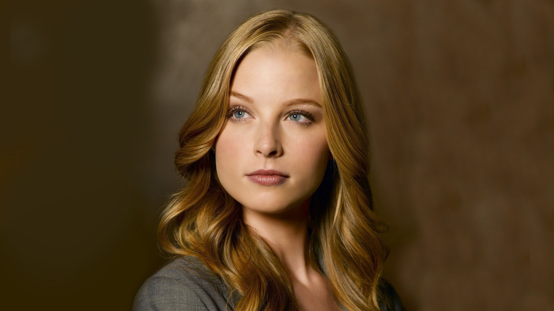 Модель блондинка Рейчел Николс