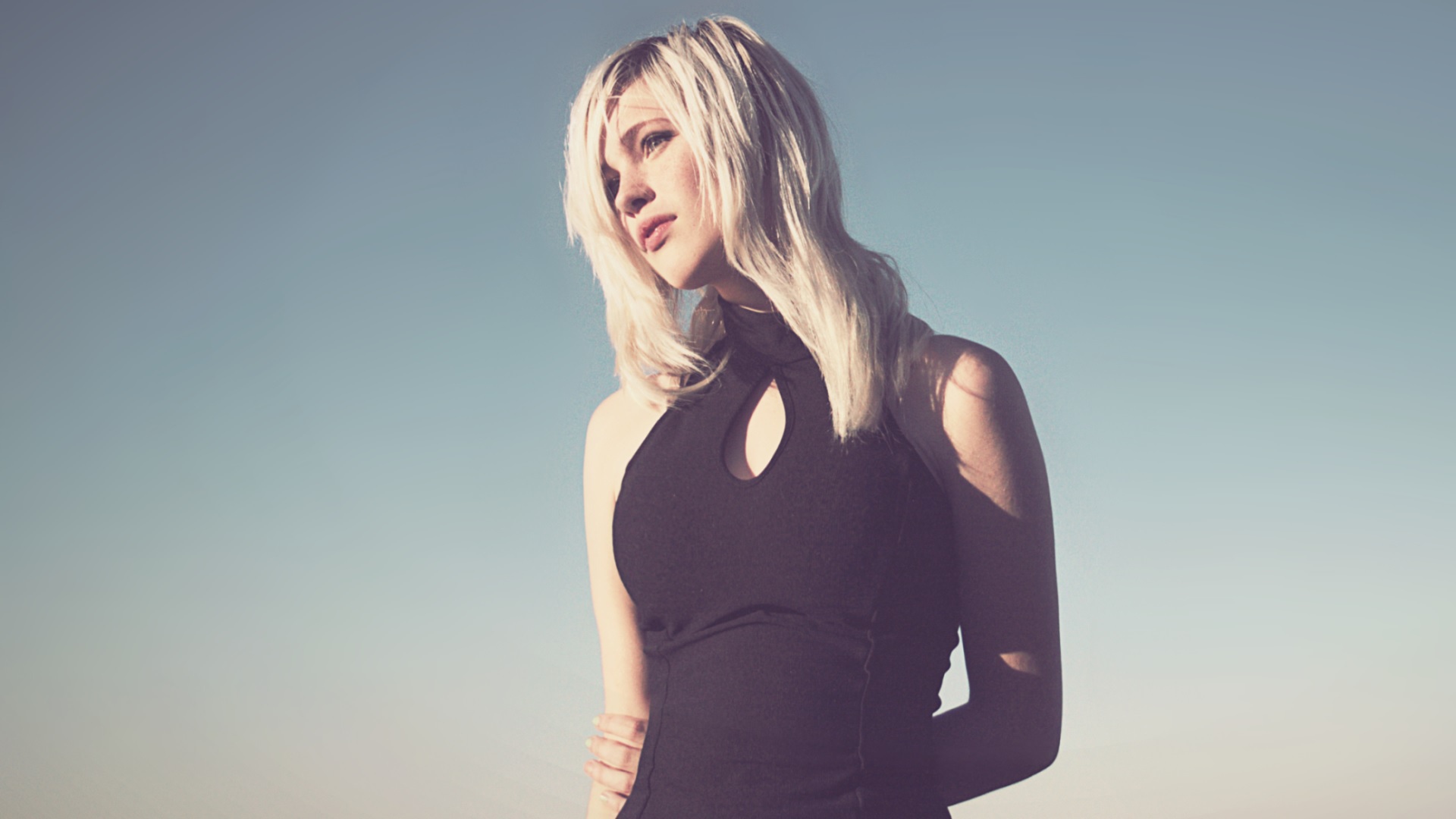 Модель блондинка Devon Jade