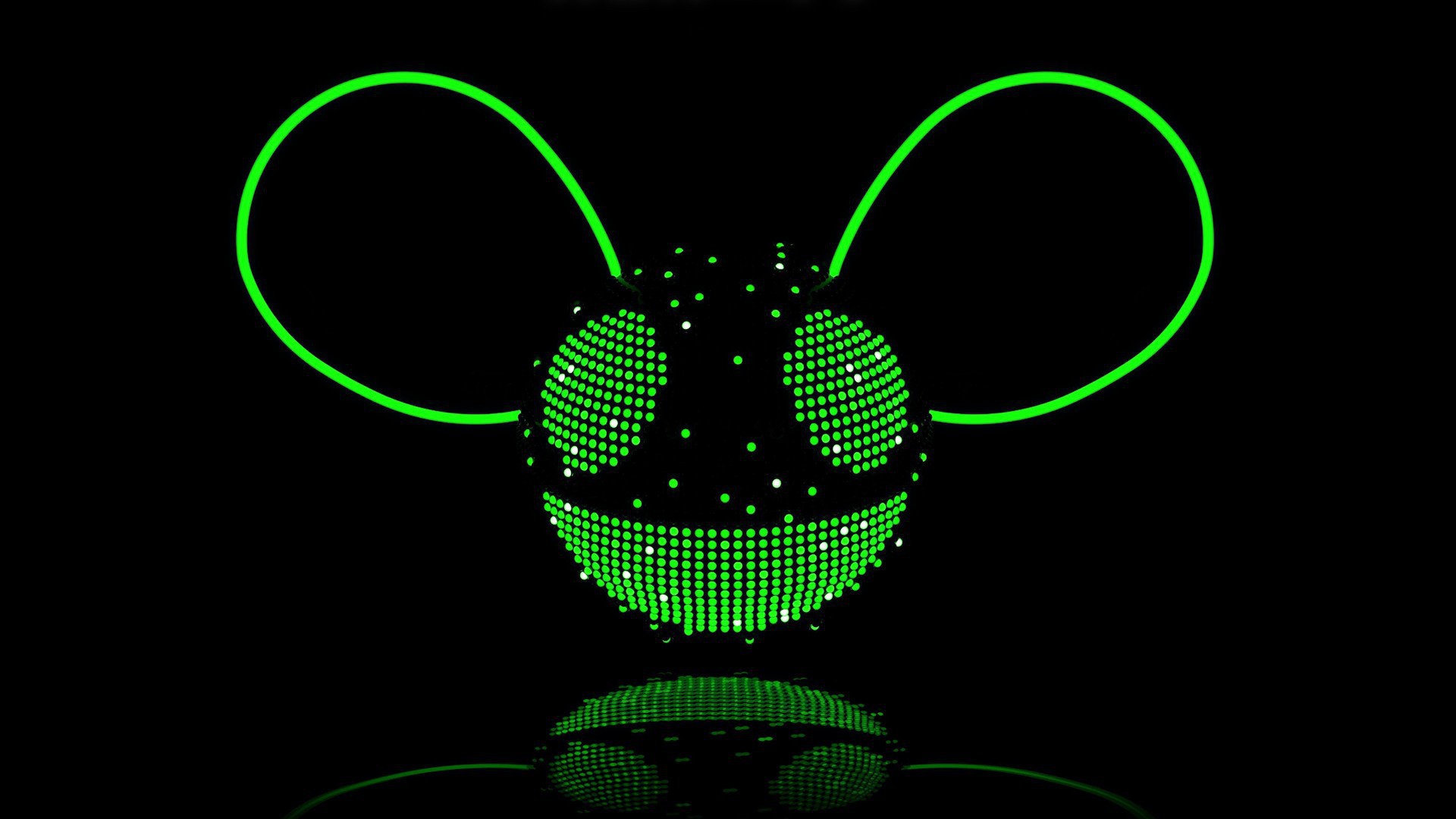 Зеленый диджей deadmau5