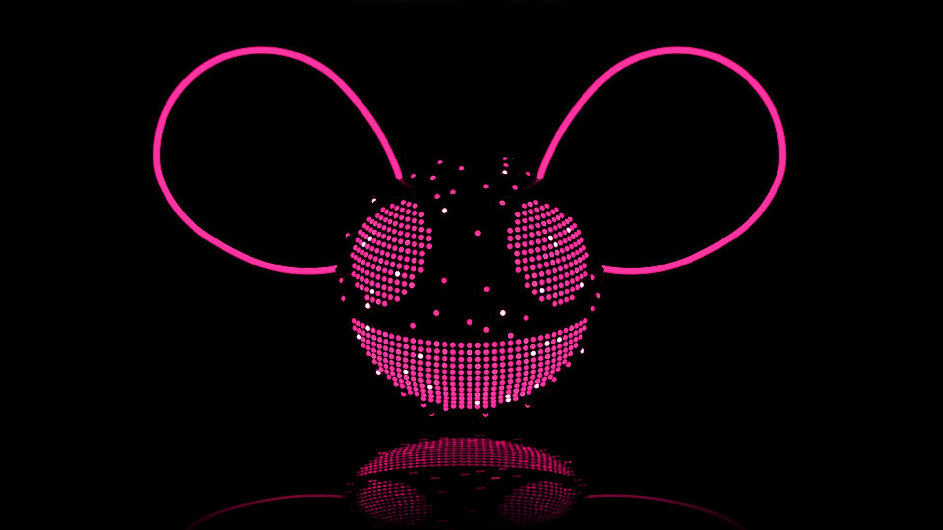 Розовый диджей deadmau5