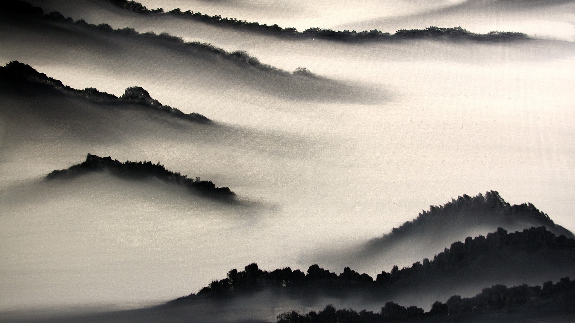 Холмы в густом тумане