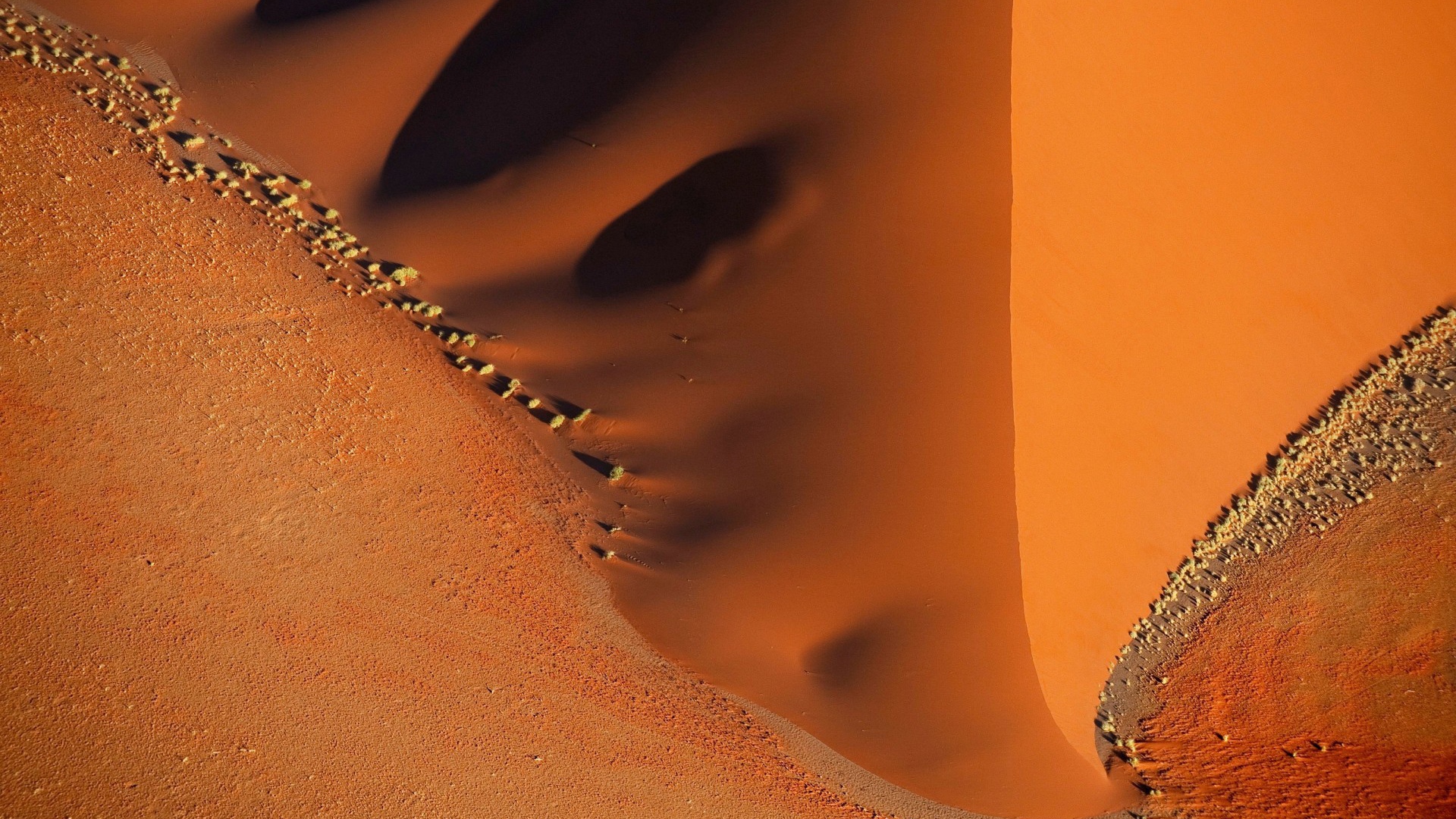 Камни на песке в пустыне