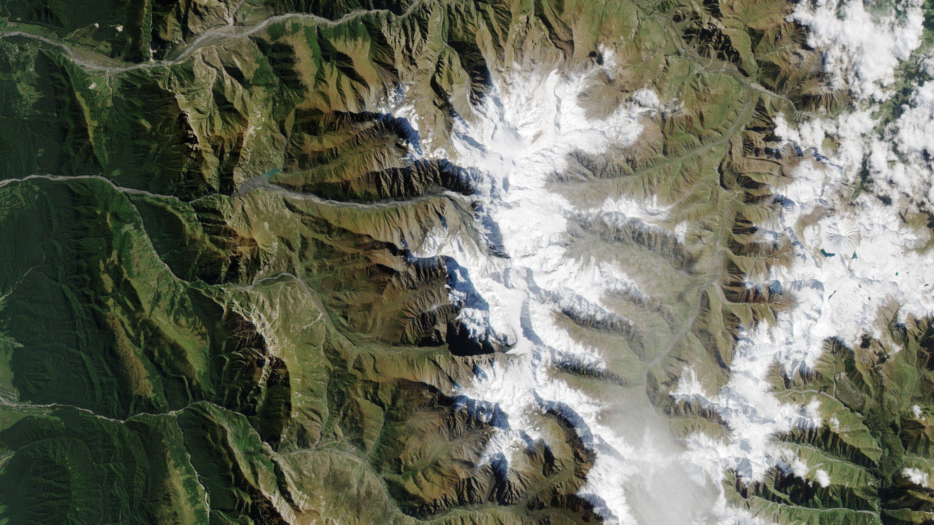 Фото гор из космоса