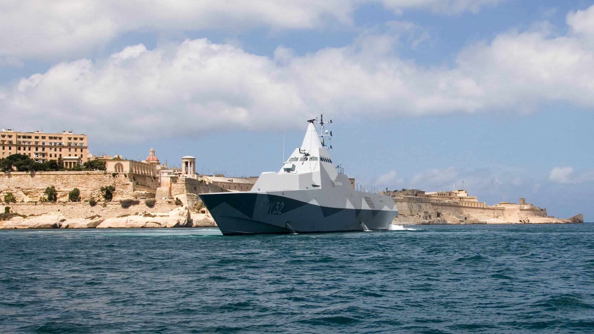 Футуристический военный корвет