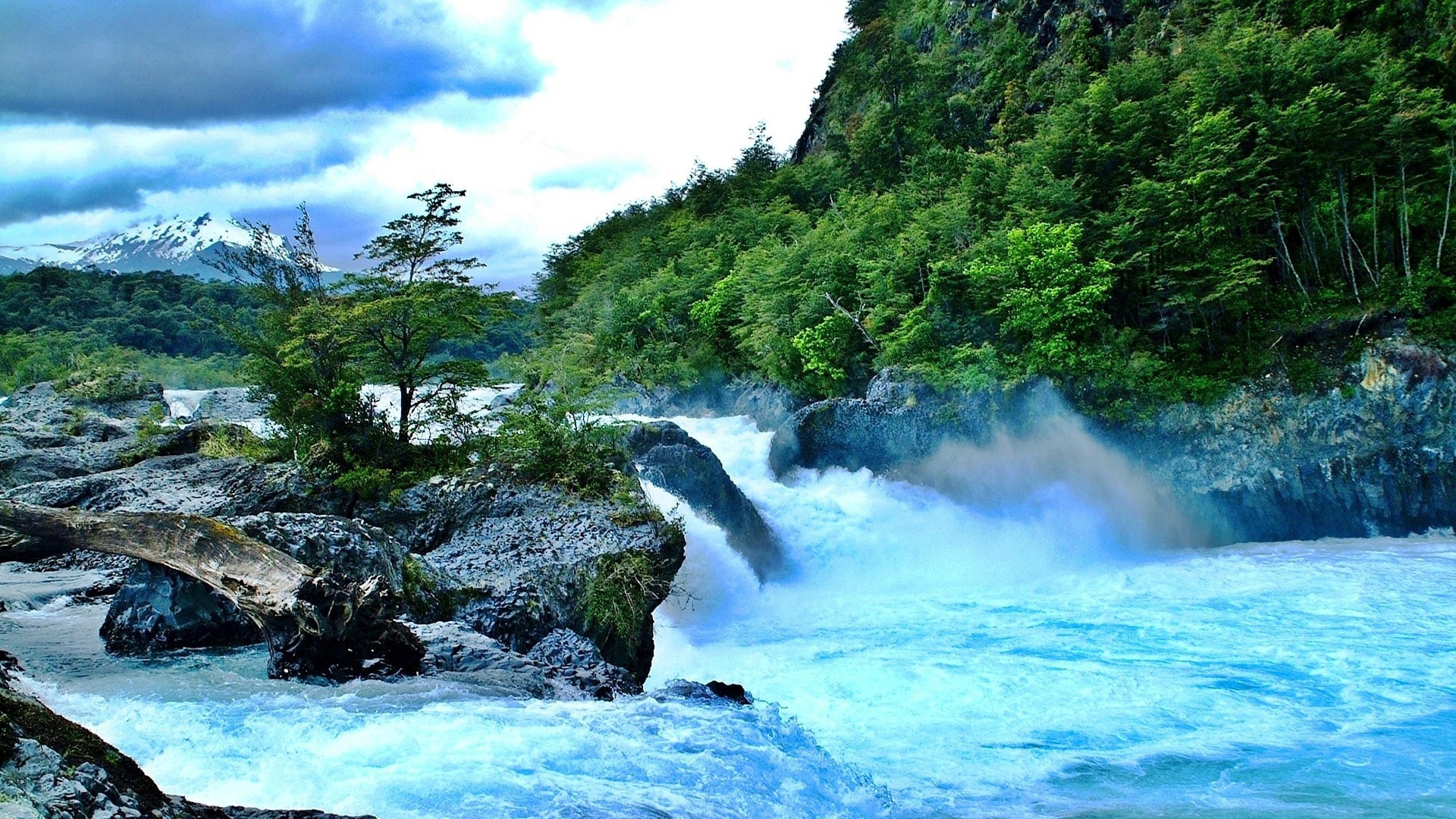 Пороги на реке в Чили
