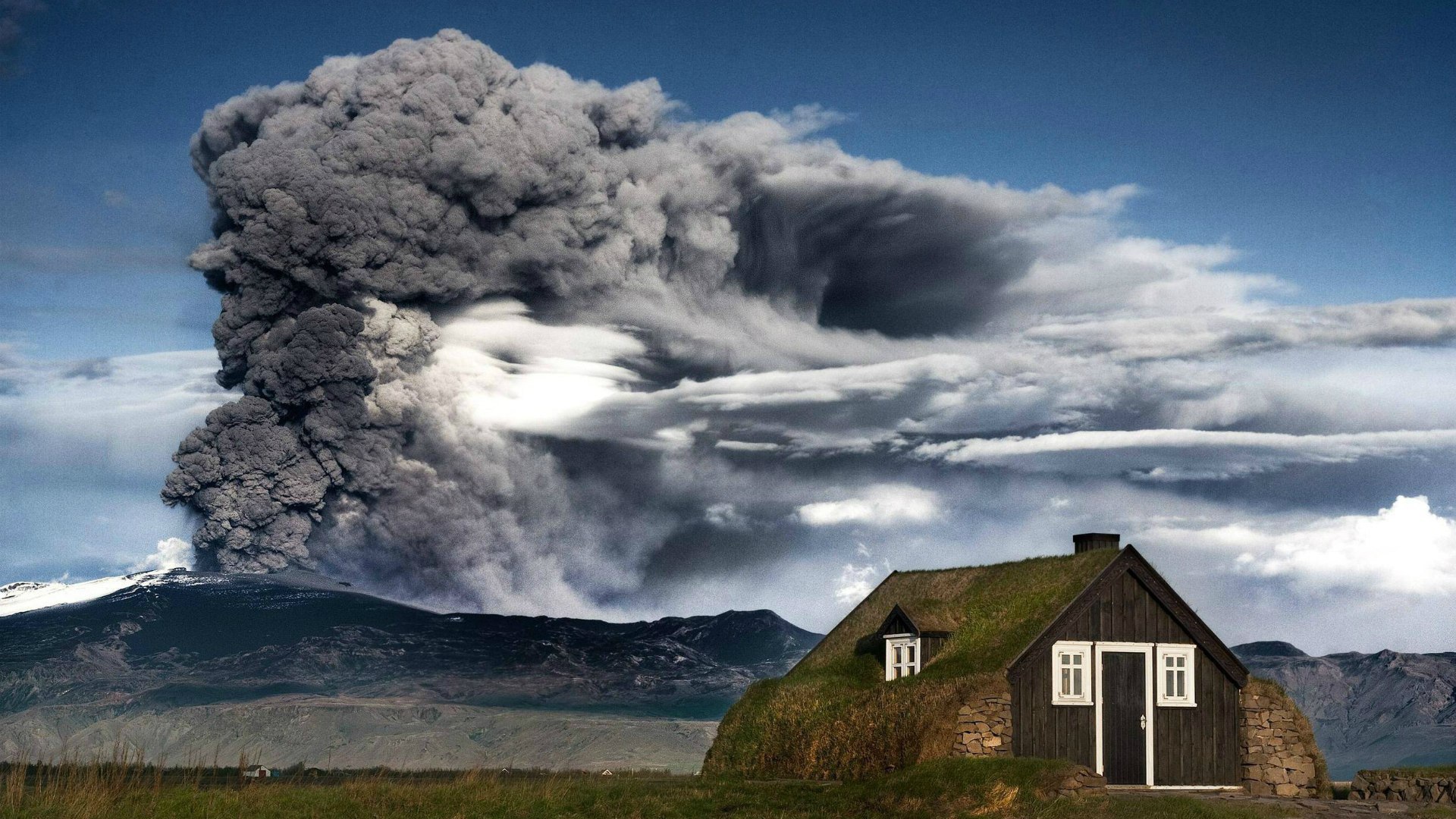 Вулкан Эйяфьятлайокудль в Исландии