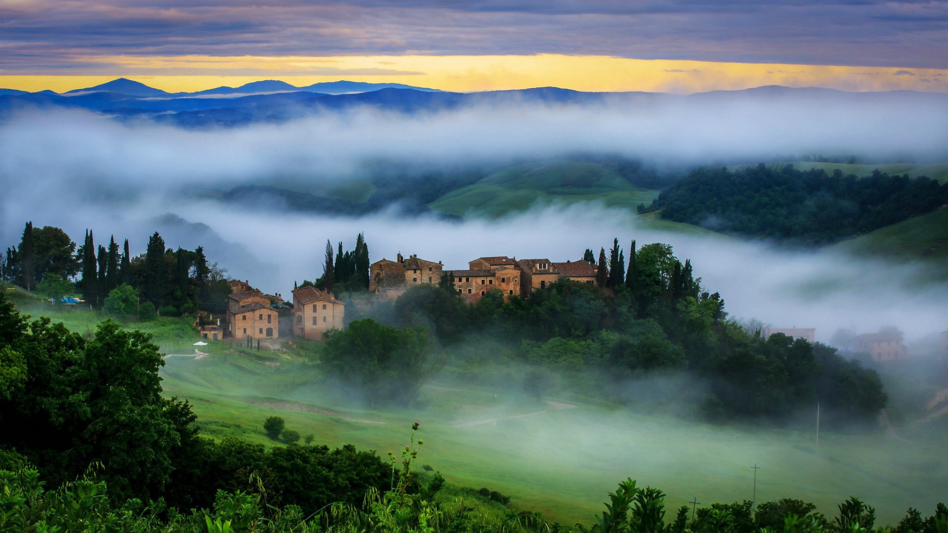 Туман в Тоскане, Италия