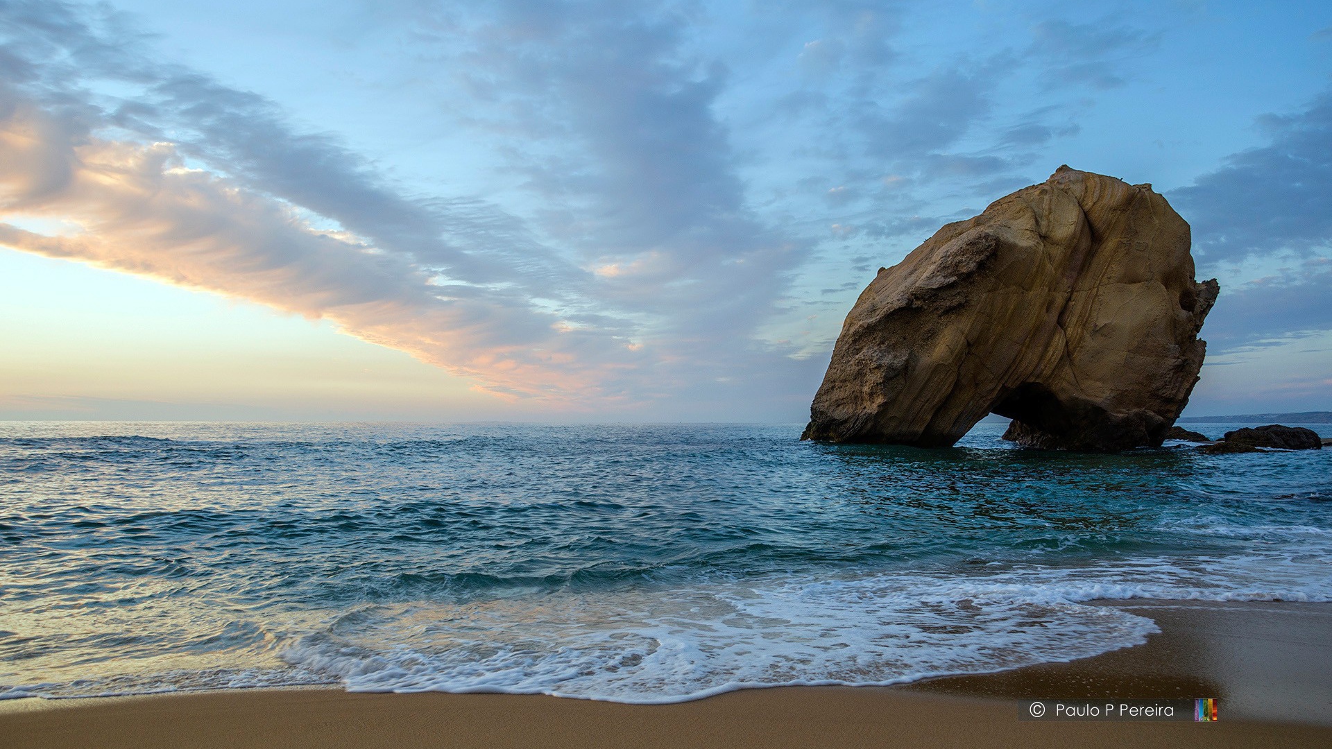 Камень у побережья, Португалия
