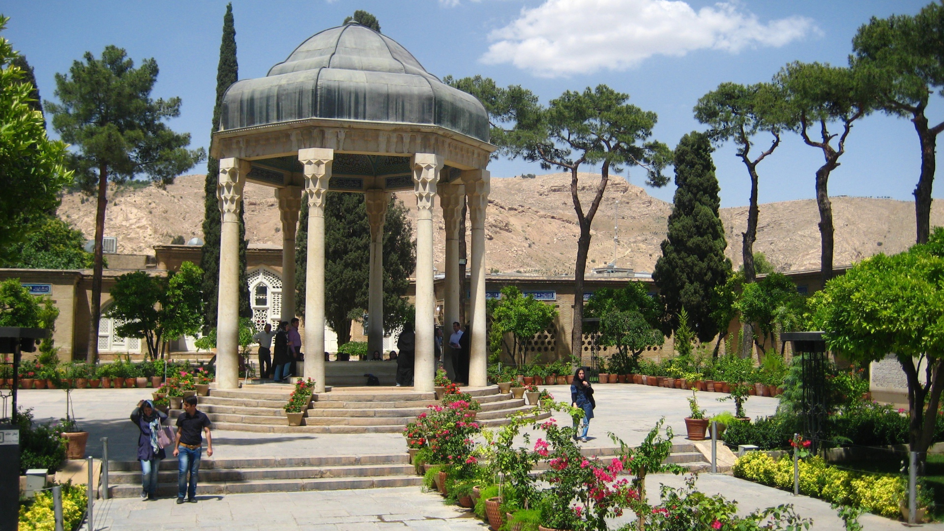 Беседка в парке Шираз, Иран