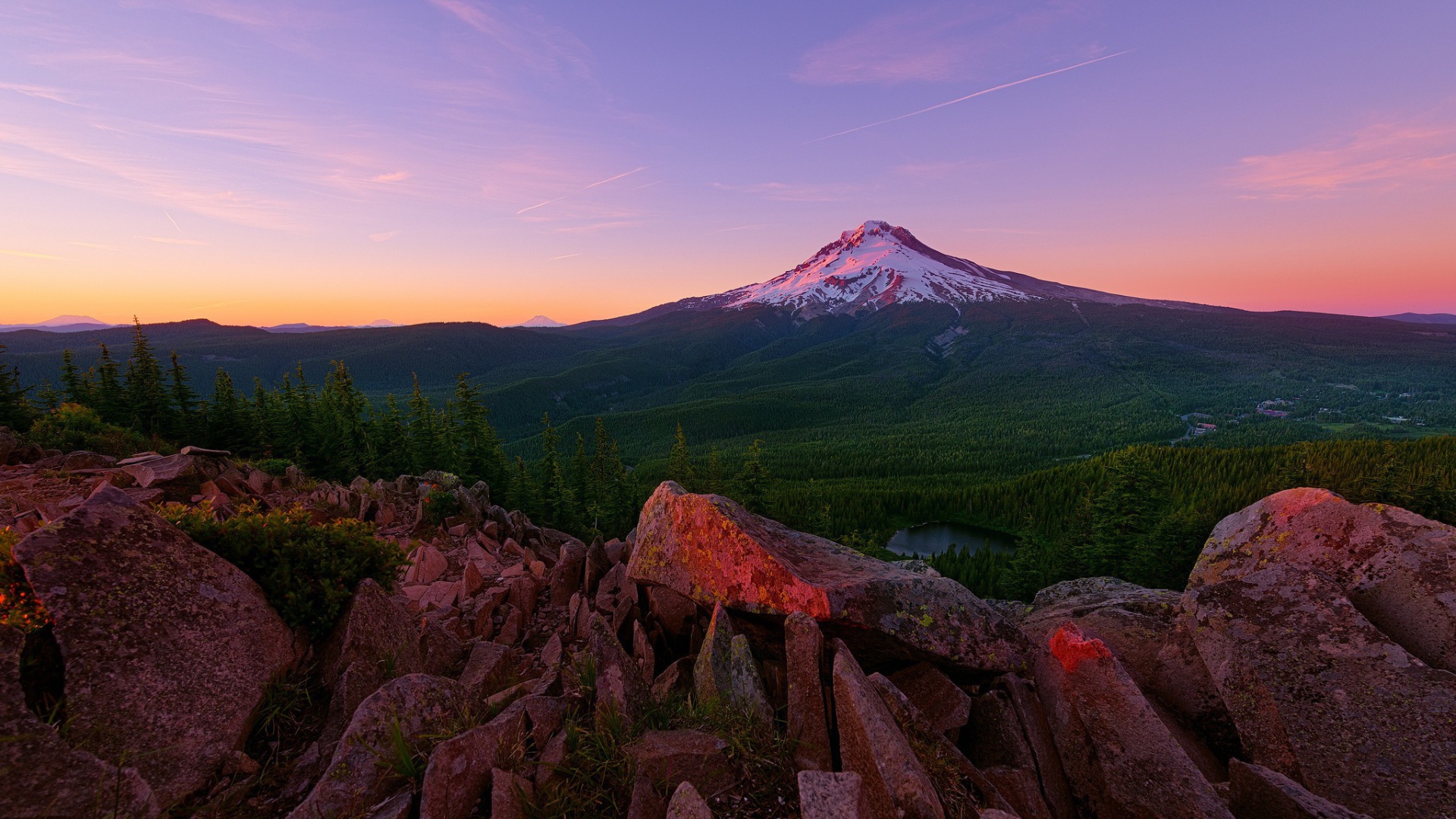 Гора среди равнины, Орегон