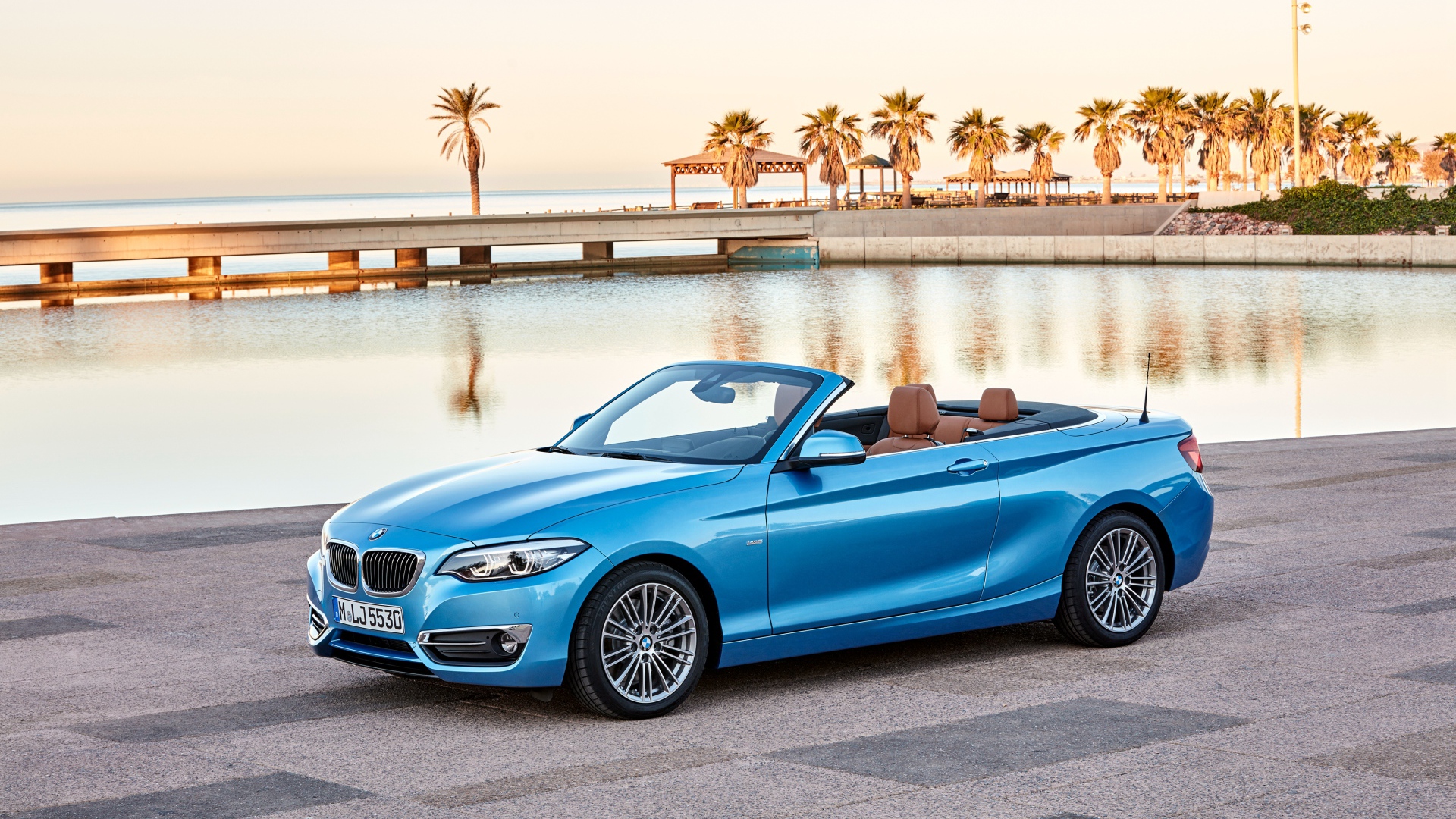 Голубой автомобиль, кабриолет BMW 230i Cabrio Luxury Line Worldwide, 2017
