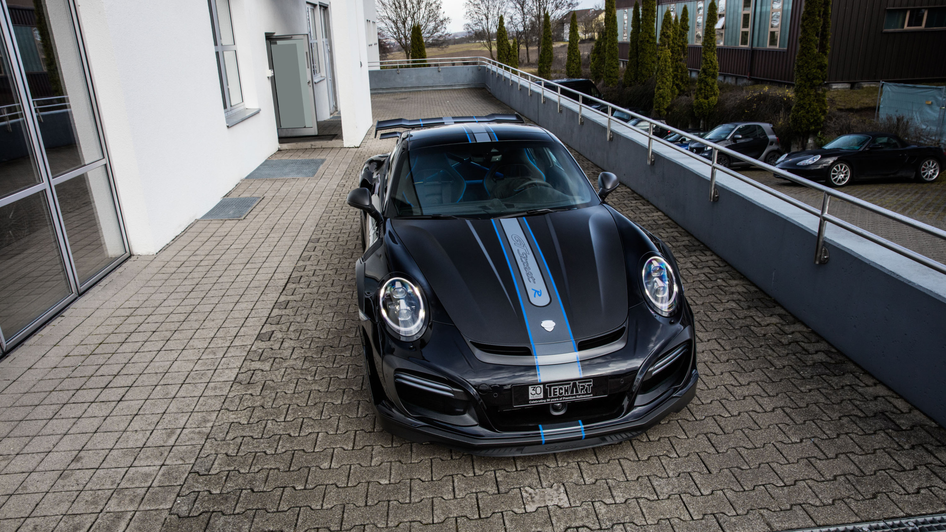 Черный автомобиль Porsche TechArt 911 Turbo GT Street R, 2017