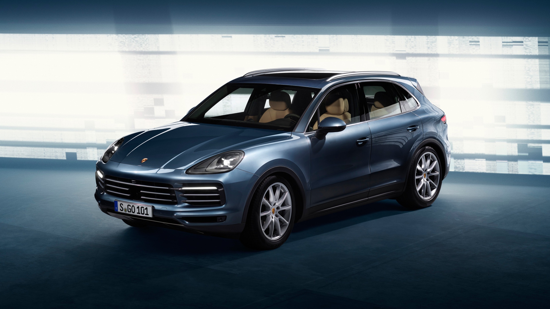 Презентация стильного синего внедорожника Porsche Cayenne, 2018